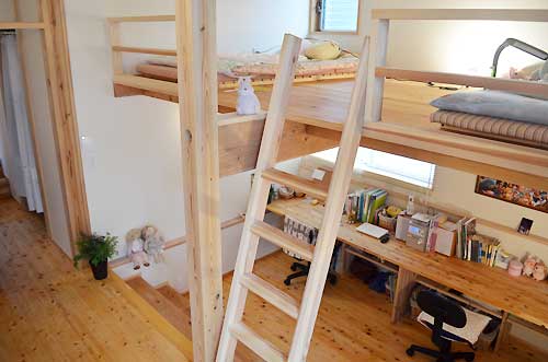 天井高さを活かした子供部屋