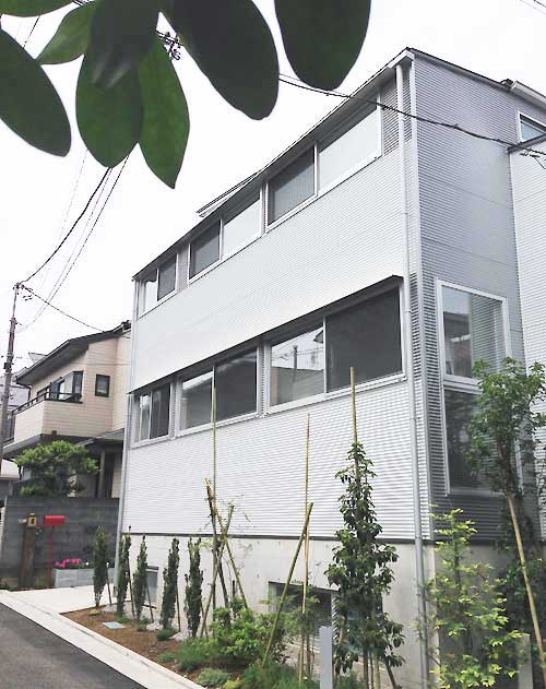 剪R M@