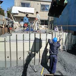 砕石の転圧